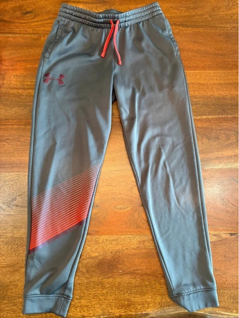 Under Armour kids joggers. Size 10/12.